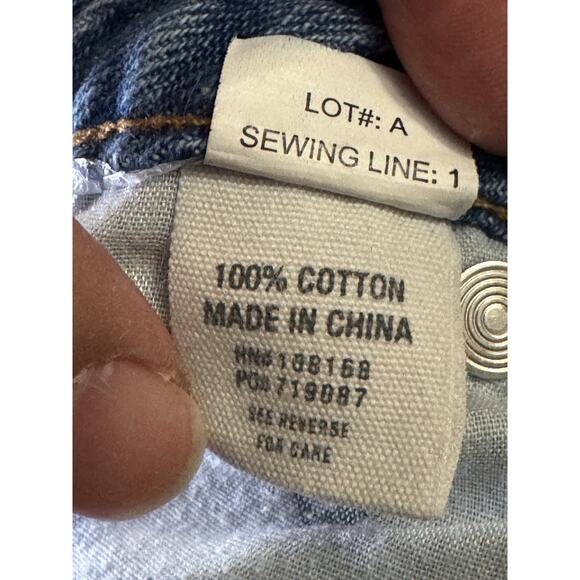 RSQ Jeans - Women’s - Mom Shorts - Distressed - PRELOVED - Size 13 - Picture 7 of 8